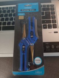 Đấu giá kéo tỉa LUMO-X, sản phẩm của Canada, lưỡi mạ Titan màu vàng