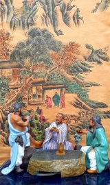 Nâng ly chúc mừng năm mới nào