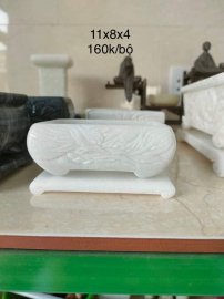 Còn vài chậu đá mini thủ công