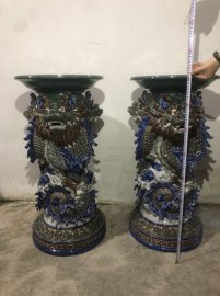 Đôn đắp nổi rồng thủ công gốm giả cổ Đồng Nai