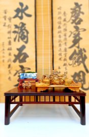 Long Tĩnh Ấm xưa hiếm độc bản, thủ công toàn chế kỹ nét.