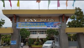 Kính tặng cô giáo tác phẩm bên dưới cô nhé
