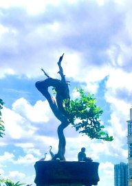 Sam Ngọc Lũa tạo tác Nghệ thuật, nay bung kín hoa