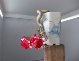 Sứ Thái ghép Kim Lân, màu hoa đầy quý phái...