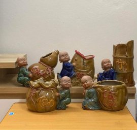 Chậu tượng chú tiểu