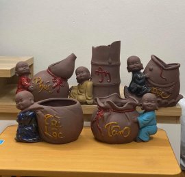 Chậu tượng chú tiểu