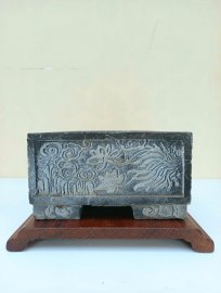 Đục kỹ thuật cao, tỉ mỉ tứ diện