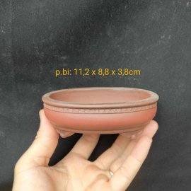 Chậu oval cánh dán, hoa văn chạm viền OV017