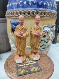 Tượng chú tiểu &amp; phật ký cây.