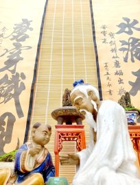 Cỏ cây có tươi tốt và úa tàn, cuộc sống có hưng thịnh và suy thoái