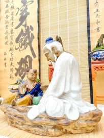 Cỏ cây có tươi tốt và úa tàn, cuộc sống có hưng thịnh và suy thoái