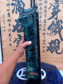 Chậu cũ hoa men đẹp và rạn tự nhiên theo năm tháng