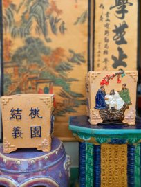 Chậu Tam Anh kết nghĩa vườn đào